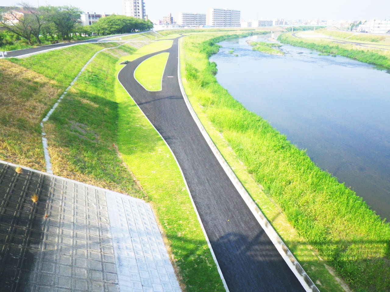 中小河川改良工事(交付金・住宅)(2号工)